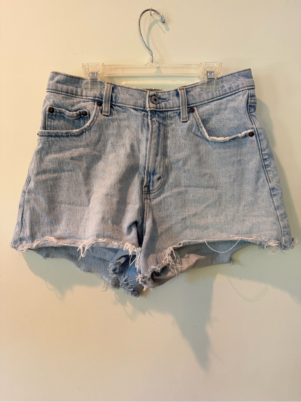 Abercrombie & Fitch - The 90s Relaxed Cutoff Short, High Rise